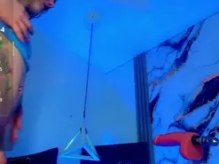 Amateur Live Porn of agatha_monfort1