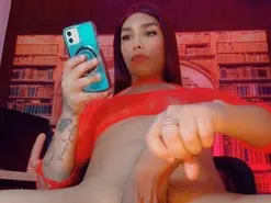 Amateur Nude Webcam of emeli_roushot