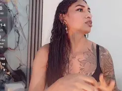 Amateur Sex Cam of khiara_moretti