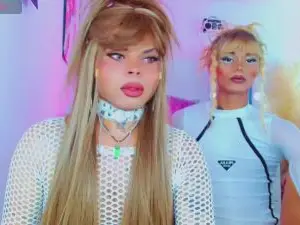 Cam4 Live Sex of leslychaneldoll