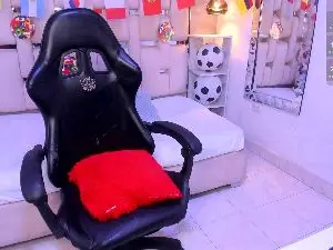 Cam4 Watch Live Sex Cams of EriolWest
