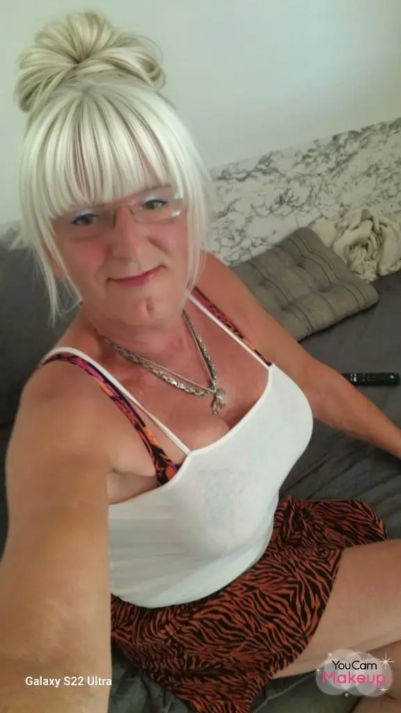 claudia2210