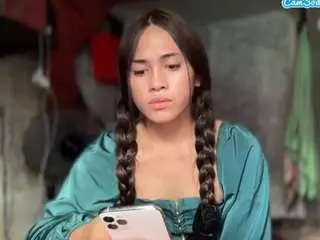 Camsoda Nude Webcam of averagegirl