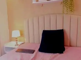 Camsoda Sex Chat of mia-thompson-1