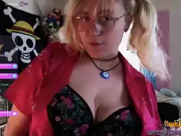 Chaturbate Free Porn Cam of myrtlemystic