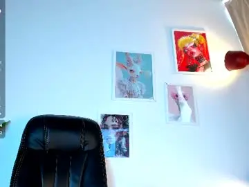 Chaturbate Free Porn Cam of gia_demiee