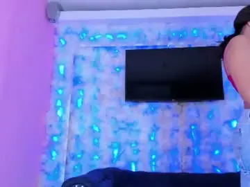 Chaturbate Watch Live Sex Cams of andrea_giraldo_