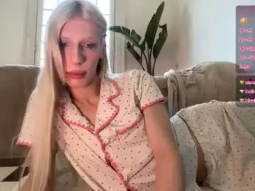 Chaturbate Live Sex Cam of hung_angel_xxl