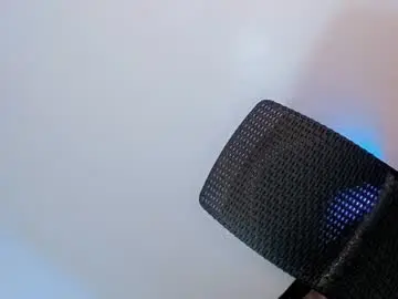 Chaturbate Free Porn Cam of feminine_elle