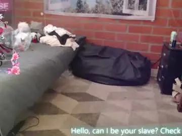 Chaturbate Sex Cam of foxy_pet2