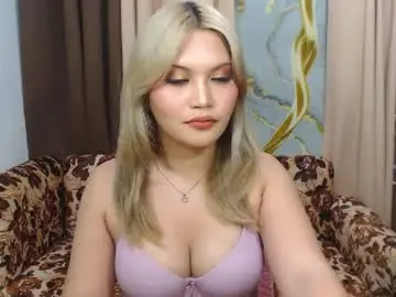 Chaturbate Live Sex Cam of youungsextdeity