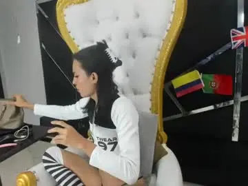 Chaturbate Live Sex of aisha_hotts777
