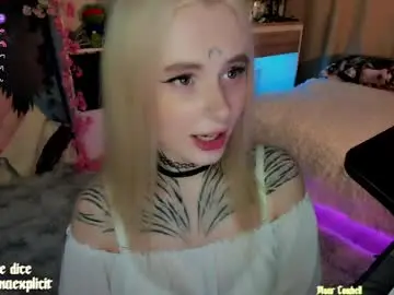 Chaturbate Nude Webcam of snake_bites