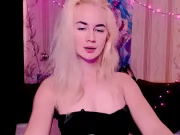 Chaturbate Live Sex Cam of carinfox