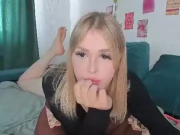 Chaturbate Live Sex Cam of krisi_myrr