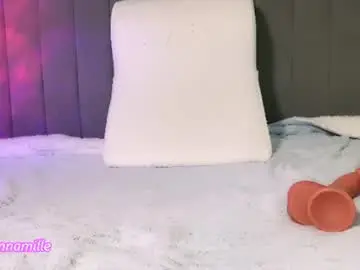 Chaturbate Live Sex Cam of lannamille