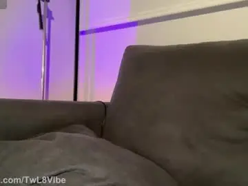 Chaturbate Live Sex Cam of twl8vibe