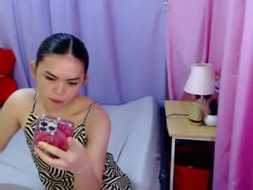 Chaturbate Live Sex Cam of yourlovelytranspinay