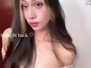 Chaturbate Live Sex Cam of annie_val