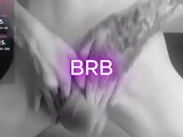 Chaturbate Adult Video Chat of crystalvalentina