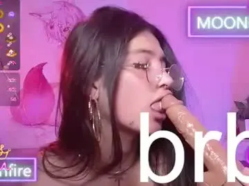 Chaturbate Live Porn of moonfiredance