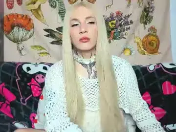Chaturbate Adult Video Chat of mavis_crystal