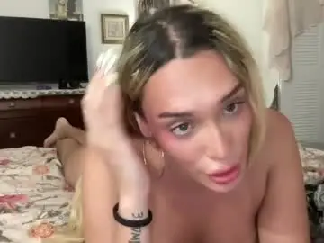 Chaturbate Live Sex Cam of briiiibaby01