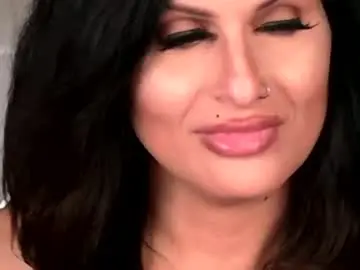 Chaturbate Live Sex Cam of kxaxmichelle