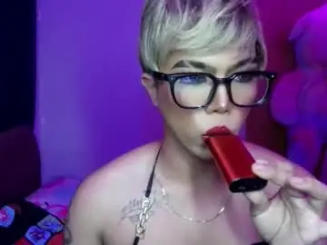 Chaturbate Live Sex Cam of lenawet_0520