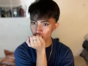 Chaturbate Live Sex Cam of urasianfairypirncessxx