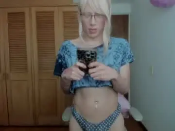 Chaturbate Live Sex Cam of lindsaystonne