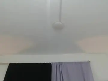 Chaturbate Free Live Porn of mia_hiills