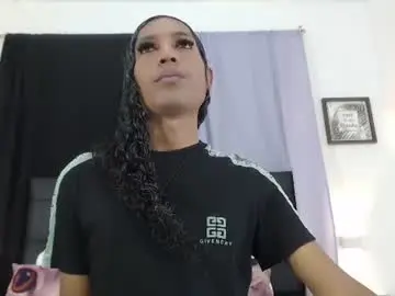 Chaturbate Nude Webcam of mia_hiills