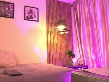 Chaturbate Adult Video Chat of chloe_cherry21