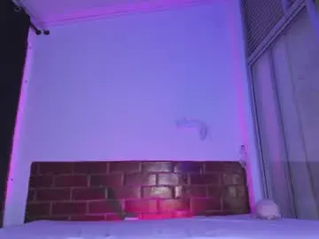 Chaturbate Watch Live Sex Cams of emmaclark_1