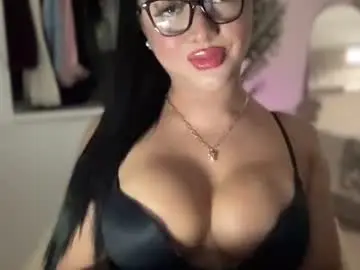 Chaturbate Free Live Porn of foxyluscious