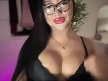 Chaturbate Live Sex Cam of foxyluscious