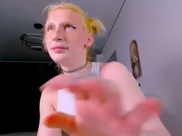 Chaturbate Free Live Porn of mikaella_nicole