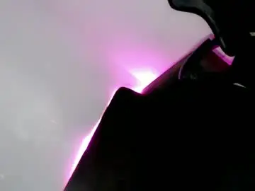Chaturbate Live Sex Cam of papigoddesslover