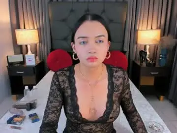 Chaturbate Live Sex Cam of mia_mow
