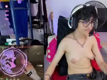 Chaturbate Sex Chat of charlietaylorr__
