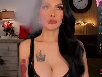 Chaturbate Live Sex Cam of divinequeen
