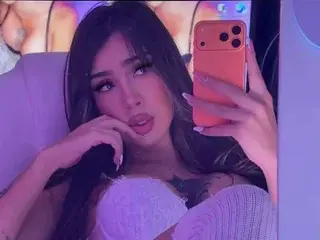 Streamate Live Sex Cam of JulietaBom