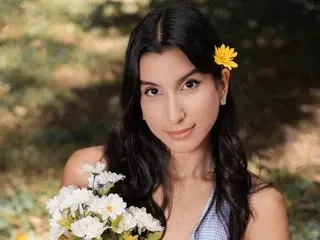 Streamate Nude Webcam of IsabellaQueens