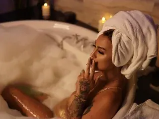 Streamate Sex Cam of Nicol2Naya