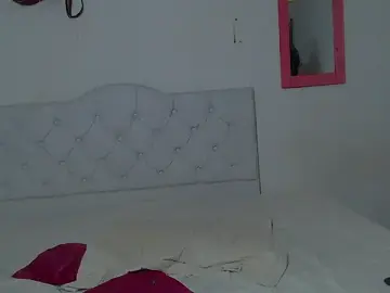 Stripchat Live Sex Cam of sweet1Girl
