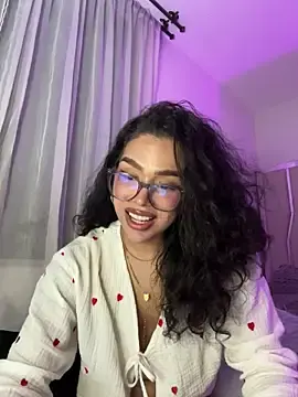 Stripchat Sex Cam of Samantha_Bernardo