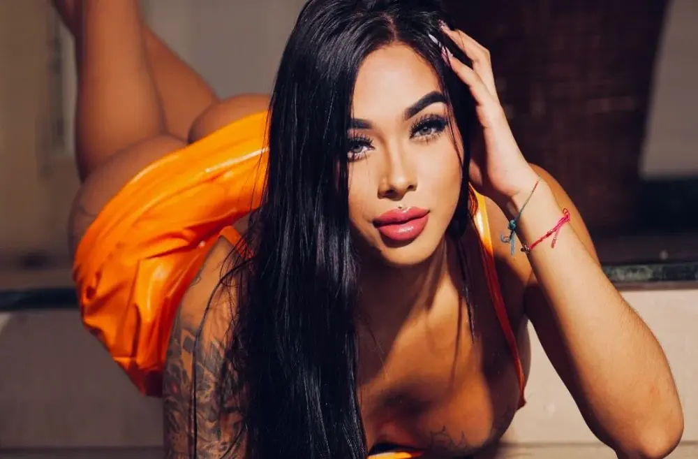 _Tinaqueen