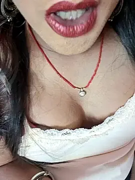 Stripchat Free Live Porn of glitchwaligirl