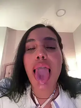 Stripchat Free Porn Cam of Bella__Wood